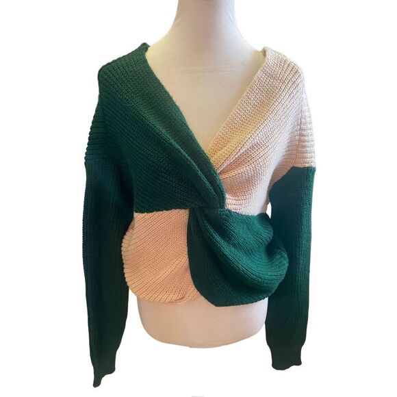 No Boundaries Green/Beige Color Block Knit Twist V-Neck Acrylic Cropped Long Sle - Picture 2 of 14